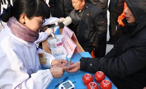 诱发|58岁宁光院士,研究糖尿病30年,提醒:这3物,还请嘴下留情