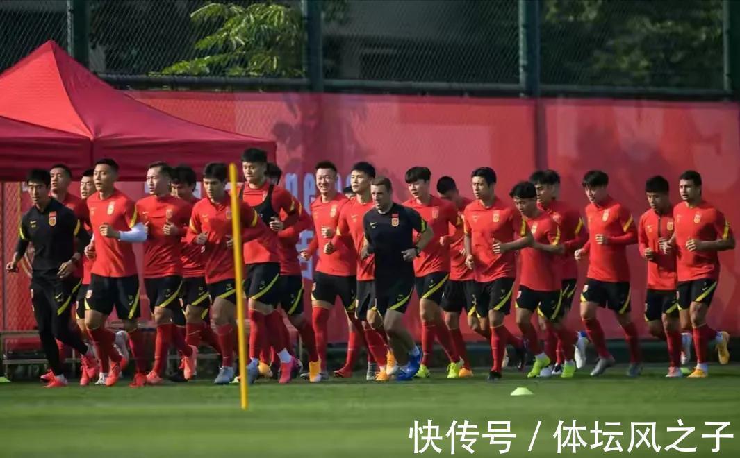 反思|国足2个坏消息传来,足协应该反思,陈戌源有不可推卸责任