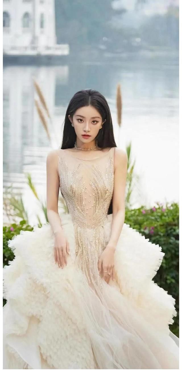 喻言 性感 古装 壁纸
