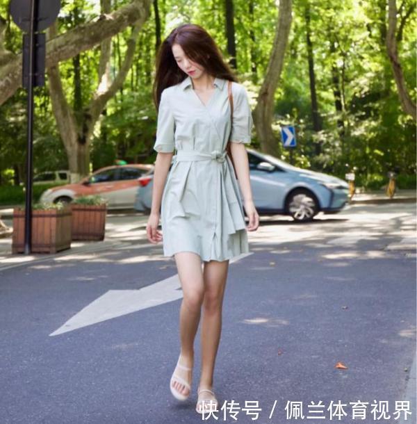 属于25岁女生的轻熟风穿搭,温柔浪漫又保持俏皮活泼,惹人喜欢