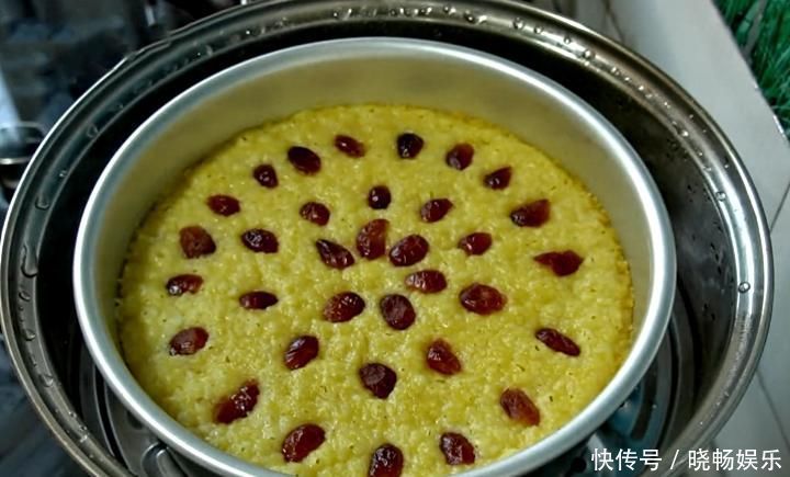 做蒸糕时,直接上锅蒸大错特错,多加1步,蒸糕蓬松暄软,特好吃