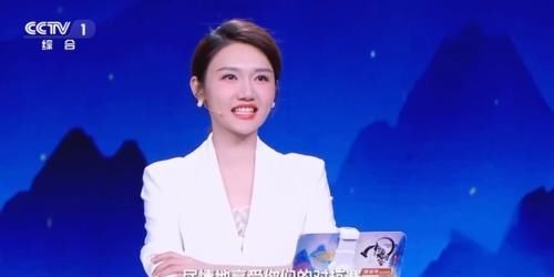 央視涌入大量新面孔，節(jié)目煥發(fā)全新活力，老牌主持人被替代