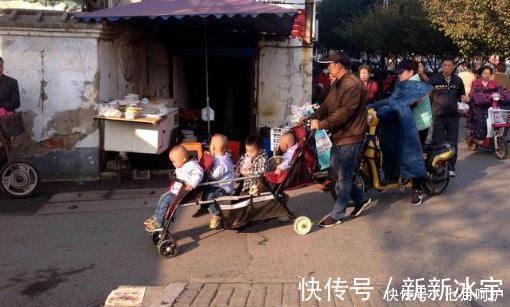 二胎政策|四胞胎来爷爷家蹭饭,爷爷大喊快关门,孩子的话让全场大笑