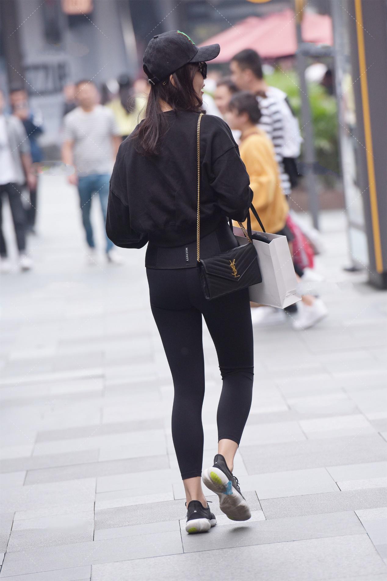 黑衣|黑色系酷女孩穿搭, 一身黑衣, 休闲酷炫