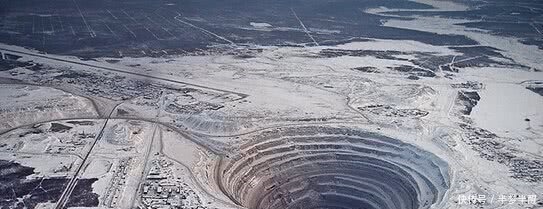 苏联 苏联挖地球十年,深度到12262米停止,49年后知道答案!