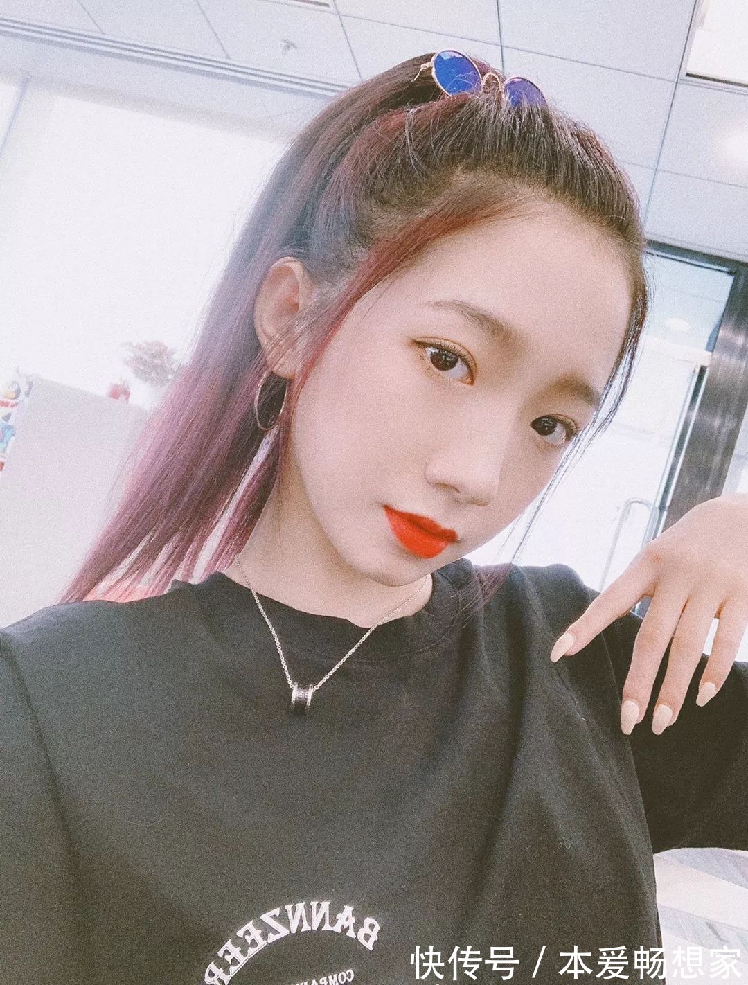 程潇漫|“归国四女”约好换发色孟美岐新发型超惹眼,程潇漫画脸好抢镜