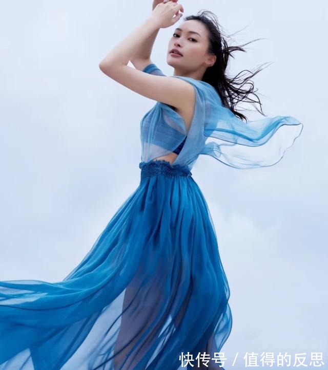 大女人风 穿衣显贵由什么决定大女人风的“讲究穿搭”,又美又飒真喜欢!