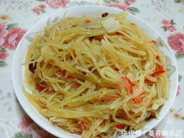 炒土豆丝时,是先泡水还是先焯水都错了!教你正确的土豆丝做法