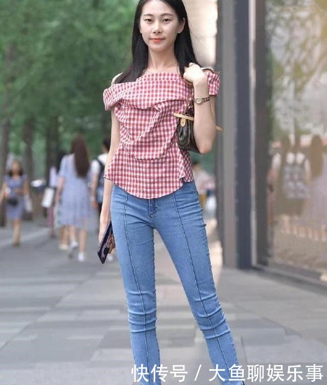 个性|紧跟时髦女孩的步伐,选择有个性的牛仔裤穿着,好看又显气质