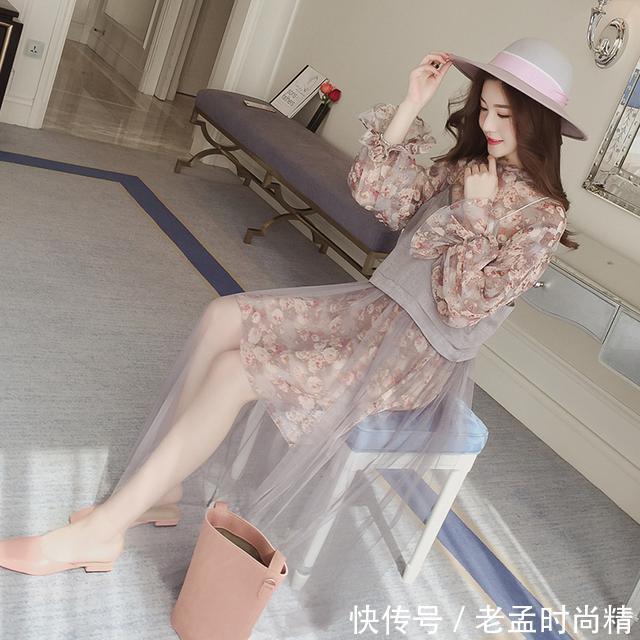 袖口 印花遇上连衣裙,穿出你的俏皮时尚