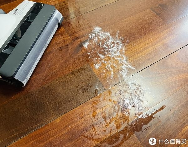 家里传统清洁工具数量多占地大！添可Slim套装的“模块化”设计能否有效解决这个常见的小户型清洁难题……