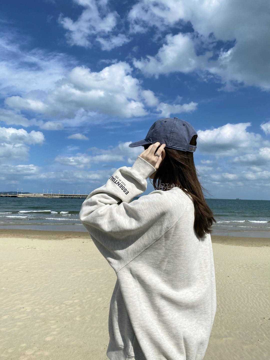 小白 “色彩小白”千万别错过燕麦灰,既有亮点又有辨识度,格调超大气