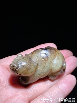 水银$明 和田玉籽料 水银沁 瑞兽 把件