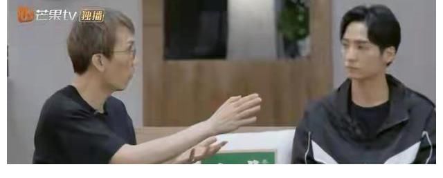 “倚老卖老”欺负人?林志炫摔一跤哭一场,成功“洗白”了?