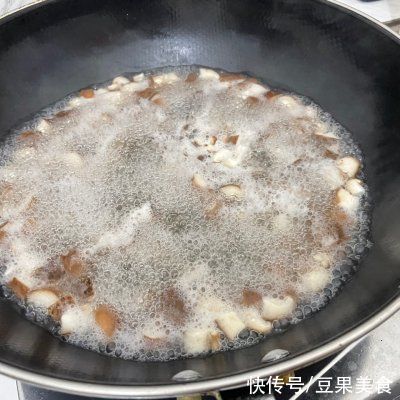 香菇牛肉辣椒酱你这么做，不怕你不上瘾