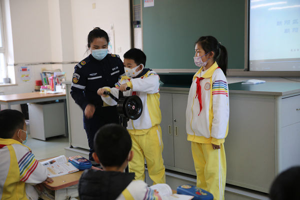 人防小视频、小社团、小读本 朝阳区让人防教育走入校园