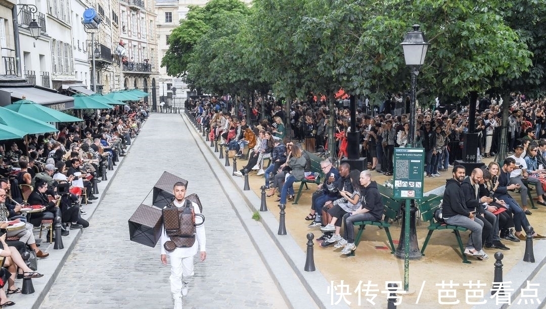 virgil|小时候玩的换装贴纸、QQ秀,竟成了现在最时髦的玩意