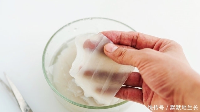 粉皮|鸡蛋这样炒太好吃了,炒一盘根本不够抢,汤汁都不放过!