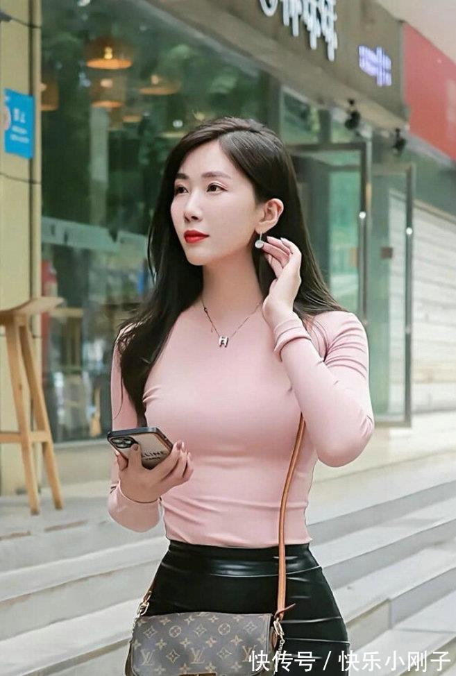 直筒|体恤用于搭配紧身的长裤，能过修饰身材，展现高挑纤细的效果