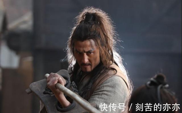 浑身是胆|林冲武艺高强,梁山第六把交椅,为何没有朋友原因很简单