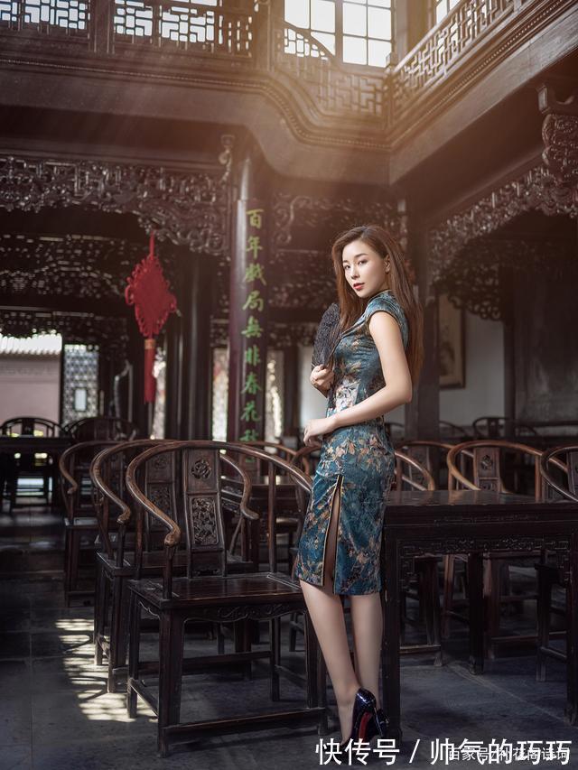 北斗望京华#嵌句·七言绝句(十首)粉妆涤尽随秋水,荒冢虫鸣雨打沙