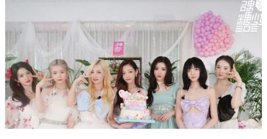 火箭少女101|硬糖少女团综热度不高，成团一年发展不佳，不如师姐火箭少女101
