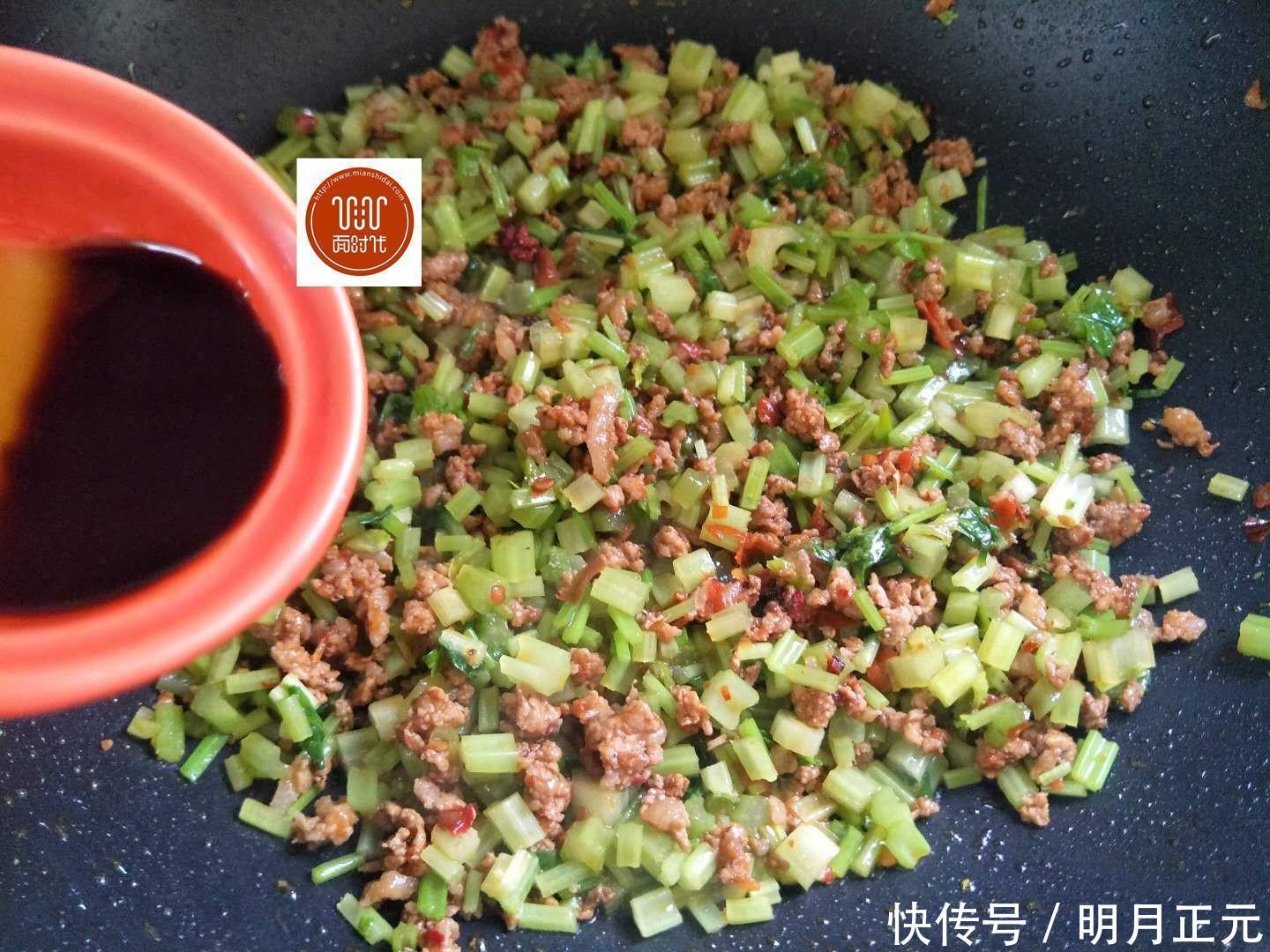 老少皆宜|这道菜最解馋,最下饭,我家隔三差五就做它,每次都吃个精光!