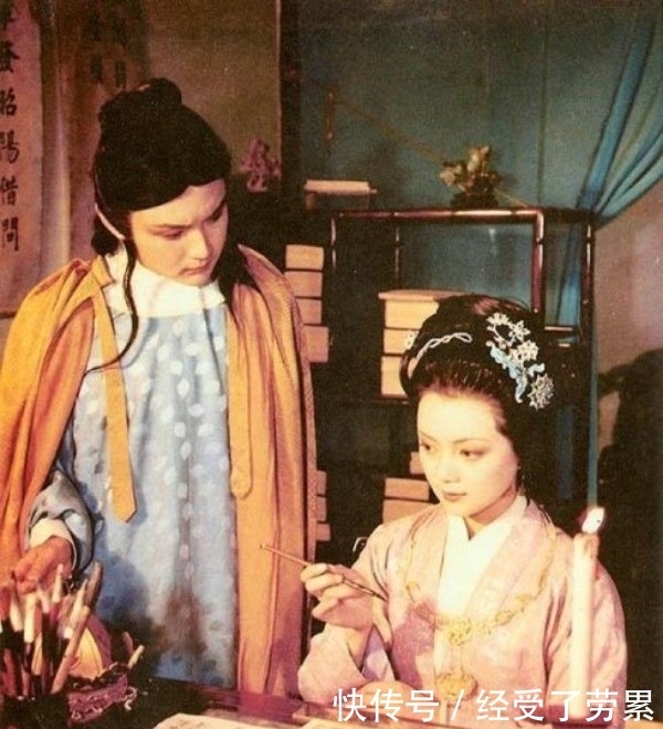 《红楼梦》里哪几个如花似玉的女子与贾宝玉的通灵宝玉有关联?