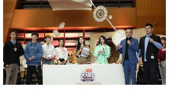 天天向上|《天天向上》剩三人，《快乐大本营》却有六人，汪涵又要带新人了