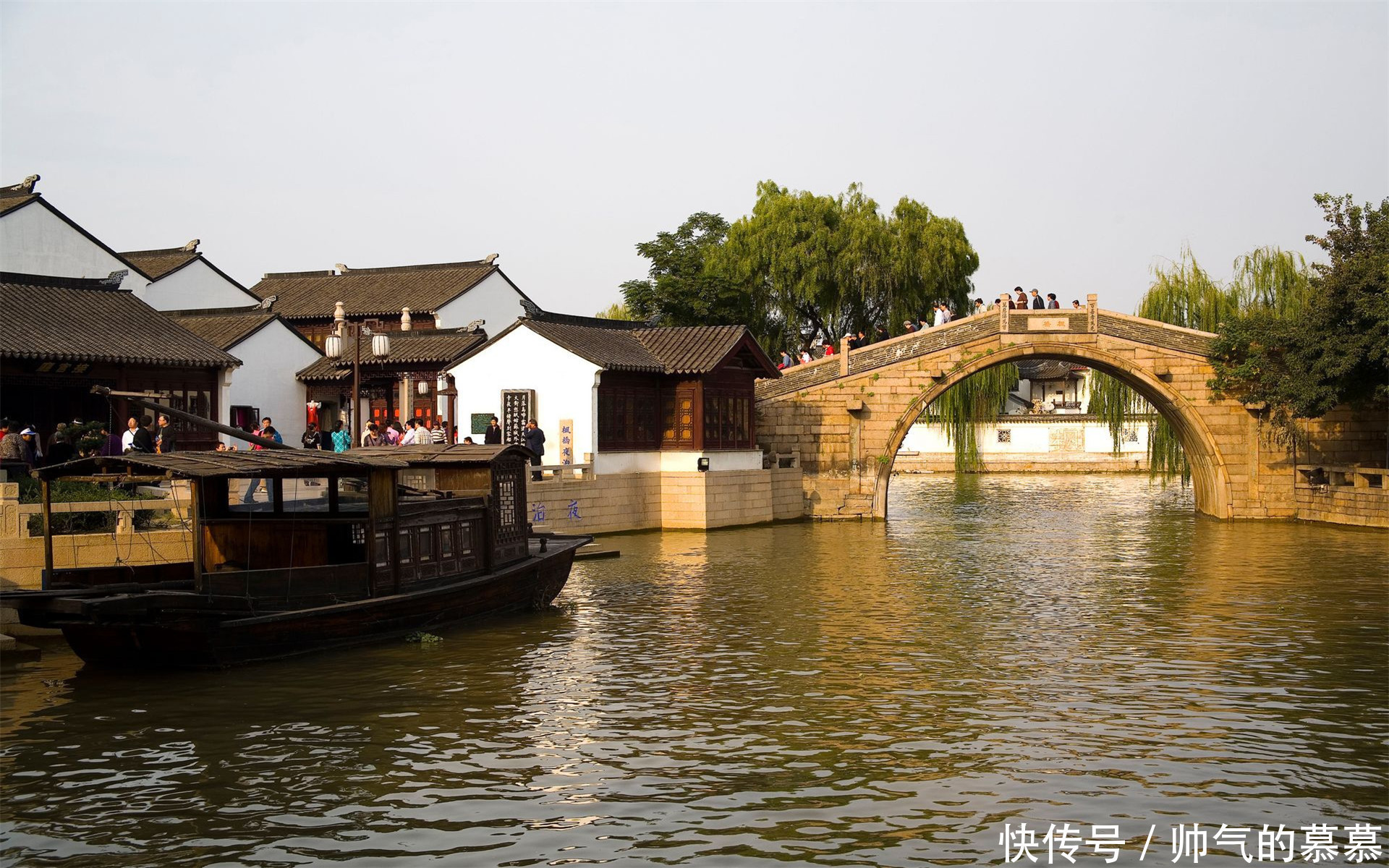 钟声&诗人半夜失眠写下一首诗,意境唯美动人,短短28个字,流传千古