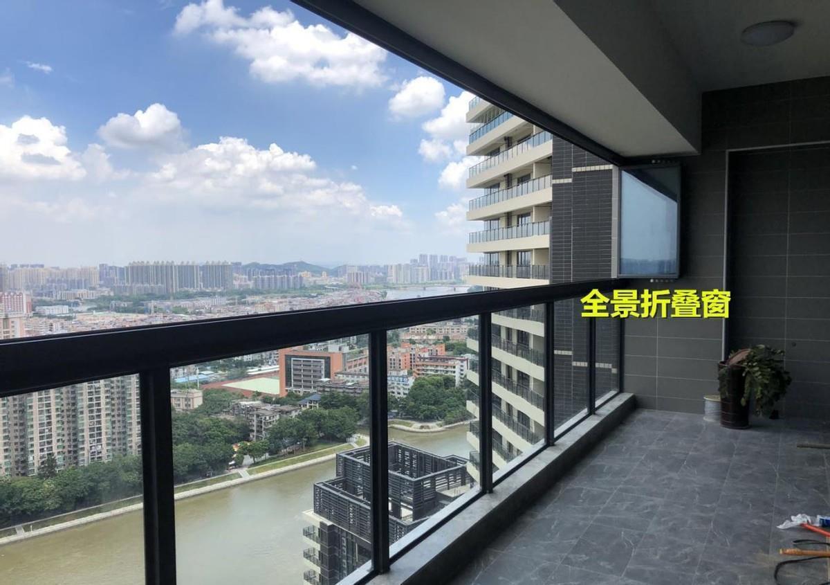 窗户|几万块阳台装的全景窗，为啥要单独开一扇小窗？今天总算是明白了