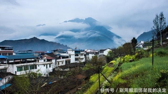 青木川，一脚踏三省的胜景！