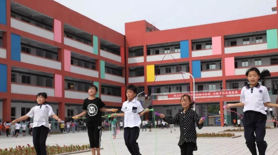 身高|孩子身高不达标,可以找体育锻炼来帮忙,有4项运动值得参考