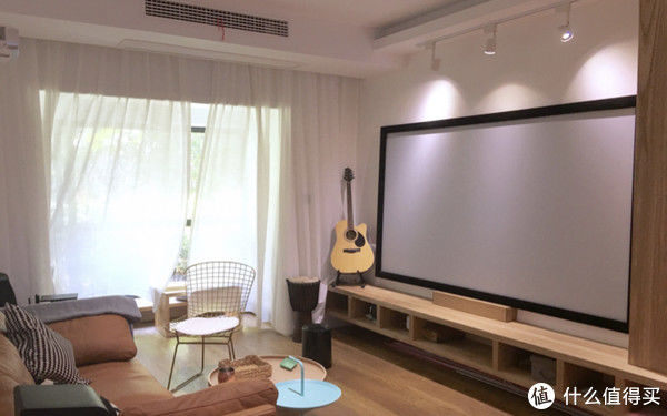 背景墙|越来越多人不吊顶、不做电视背景墙，改用更省钱方案，简约又漂亮