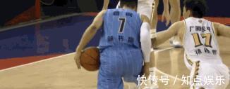 赵岩昊|4中0全场0分+5失误,末节遭弃的林书豪,达不到CBA外援的水准?