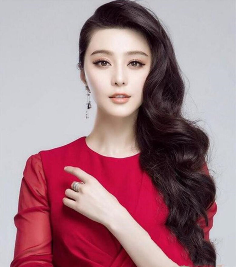 大脸女生适合的发型，6款不同的发型图片，完美拯救大脸女孩