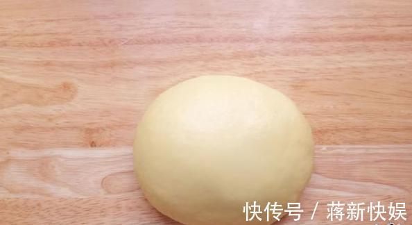小面包不要到外面买啦!8个步骤教会你怎么做,完全不输给外面