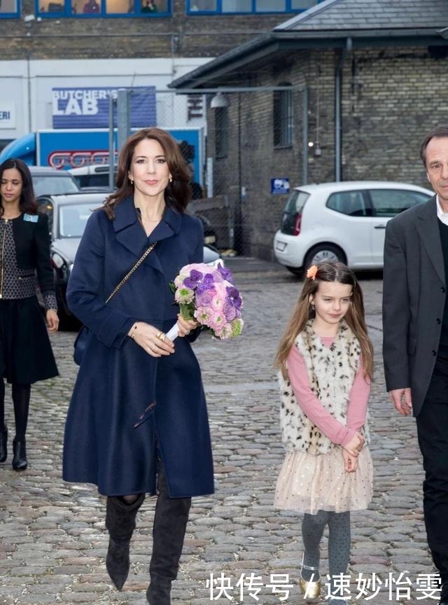 脚踝|冬季穿搭注意这4点,保暖不臃肿,太显瘦了吧