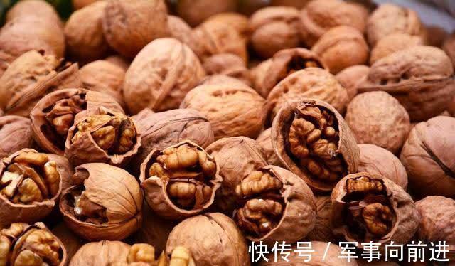 营养物质|适合女性吃的三种食物,营养丰富,延缓衰老,早吃早健康!