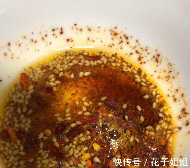芝麻酱|这样做豆腐,比肉还好吃,真的不了解一下吗!