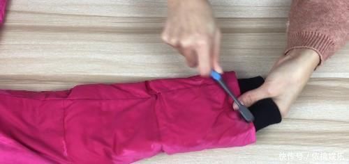 羽绒服送去干洗费时费钱,用这个小窍门,自己在家也能洗羽绒服