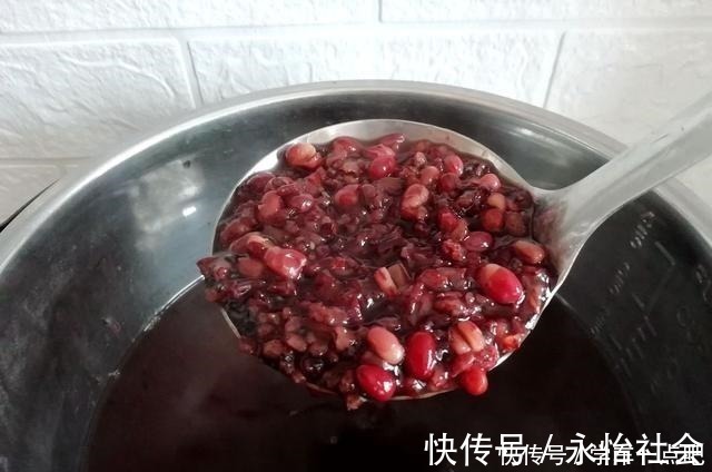 黑米|睡前煮,早上喝,这5种食材对女人特别好,常喝气色红润不长斑