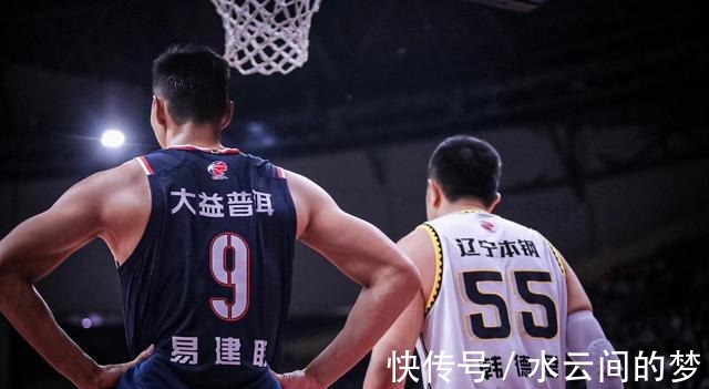 易建联|“焦点之战”广东男篮20分惨败于辽宁,球队输在哪