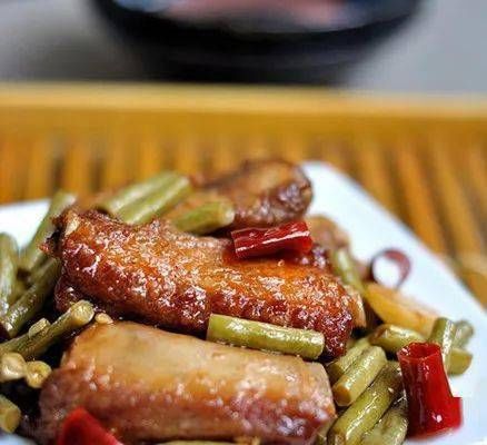 好吃|好吃又下饭的酸豆角做法，绝对挑逗你的食欲噢！！