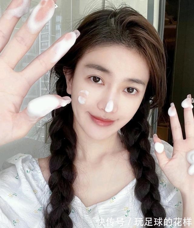 step 护肤品的使用顺序是什么先用爽肤水,最后用面霜,你用对了吗!