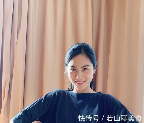 运动|37岁女体育老师走红,马甲线清晰可见,完美身材让人羡慕