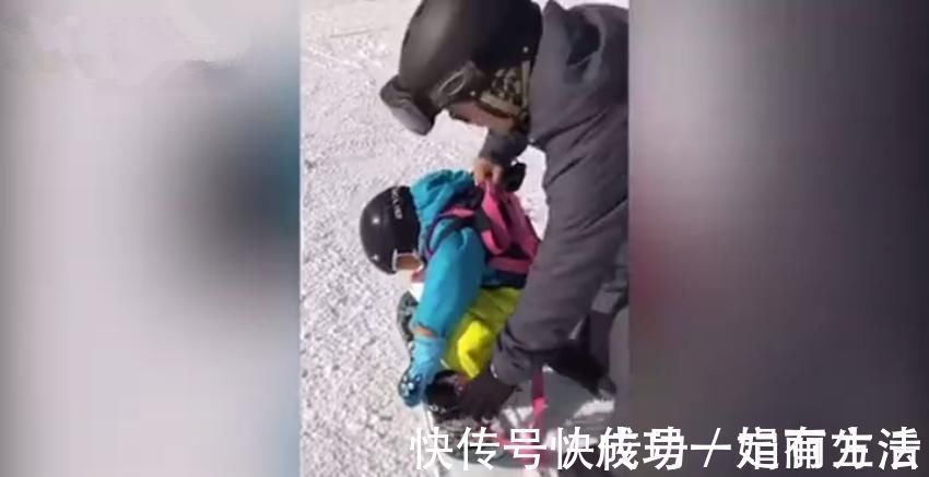 过程|萌娃在滑雪过程中睡着,被亲爸一路拖行,网友:瞧把娃困成啥样了