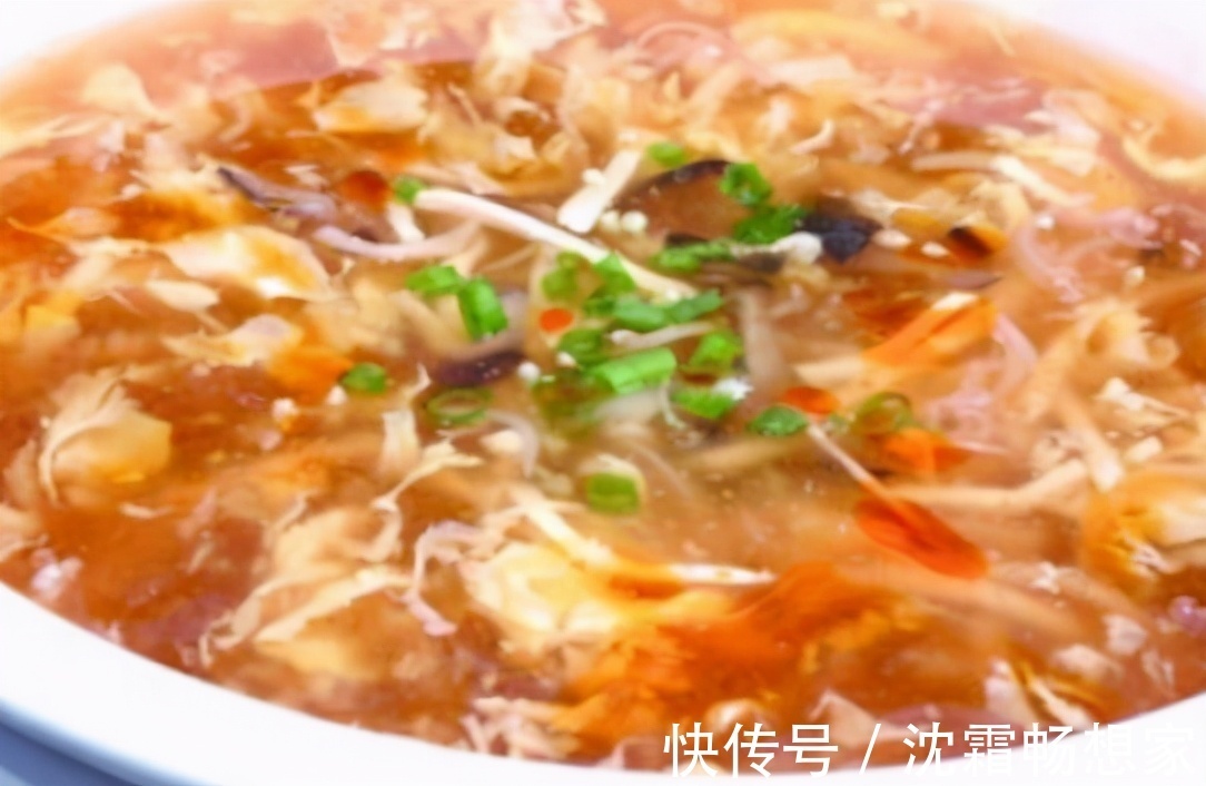 西红柿|酸辣开胃酸辣汤，每次做了不够喝，酸辣开胃营养十足，配着丸子吃