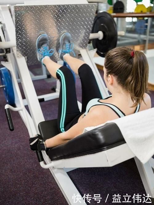 双腿|瑜伽中,被誉为“最美的三角式”,它到底有什么魔力?