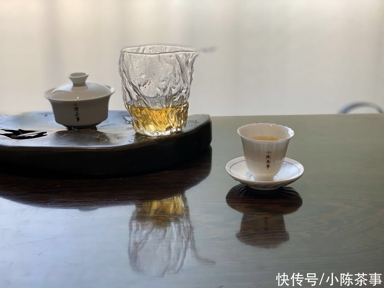  汤色都|白茶、岩茶、红茶、绿茶、普洱茶，可以根据茶汤汤色判断品质吗？